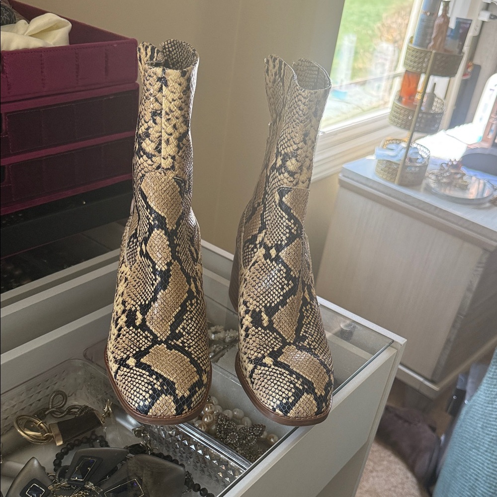 Kelsi Dagger Snakeskin Ankle Boots in Tan & Black